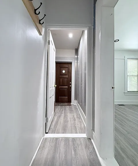 521 Sarah St — Photo 23