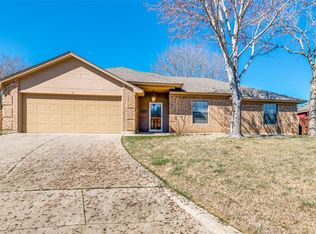 1205 Concho Dr, Benbrook, TX 76126