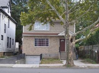 16034 111th Ave, Jamaica, NY 11433