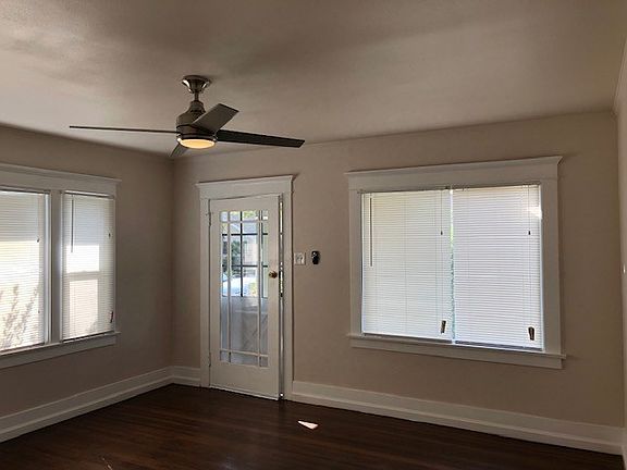 5th image of 372 Coronado Ave