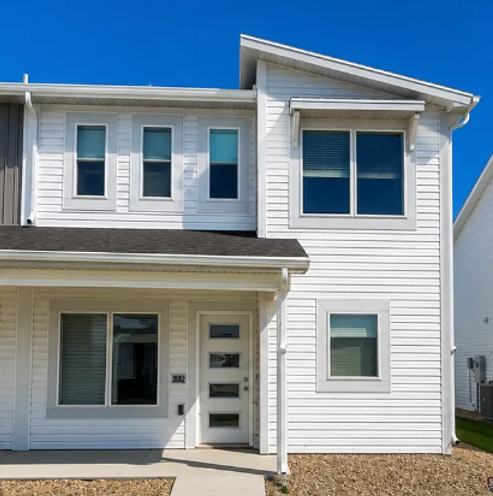 3912 Scorpio Dr SE