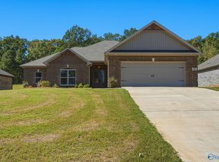 95 Hawthorn Way, Trinity, AL 35673