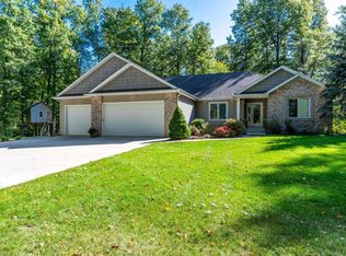 3223 W Wallen Rd, Fort Wayne, IN 46818