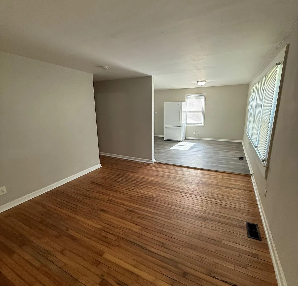 3 bed, 1100 sqft, $1,450 — Photo 4