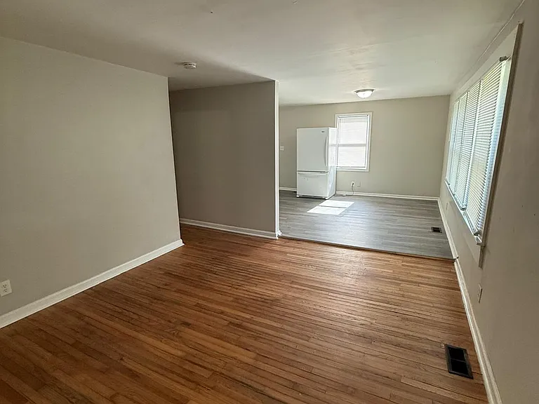 437 Wildwood Ave — Photo 4