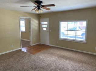 723 E Olive St, Staunton, IL 62088