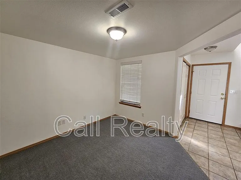 1021 N Malvern Rd — Photo 3
