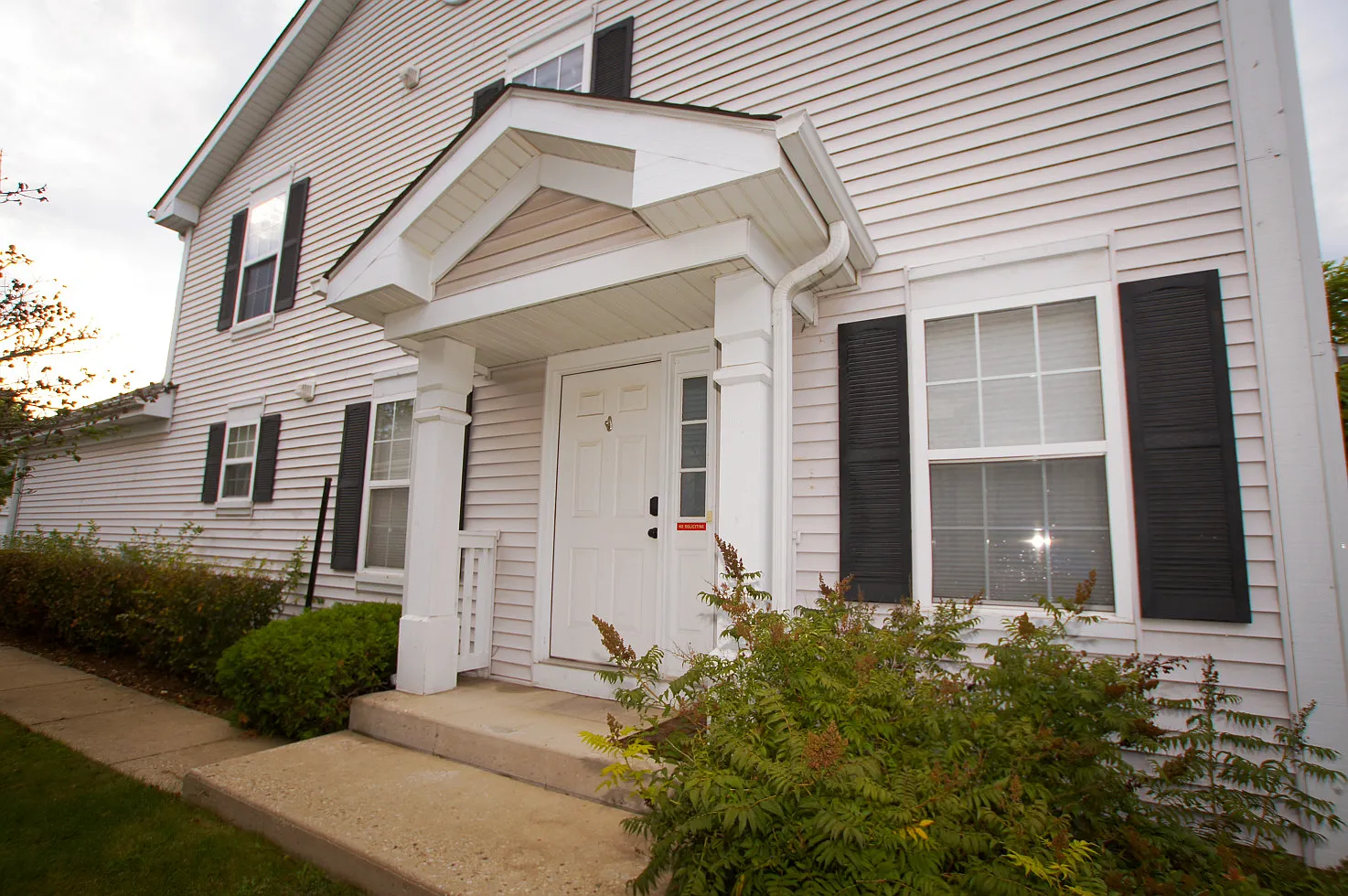 3 bed, 2.5 bath, $2,900 — Photo 2