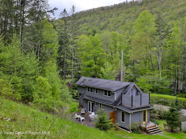 218 Route 214, Phoenicia, NY 12464