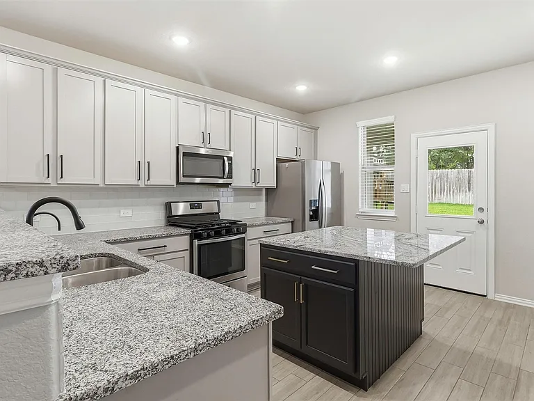 8415 Balding Dr — Photo 23