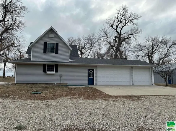 5413 310th St, Sanborn, IA 51248