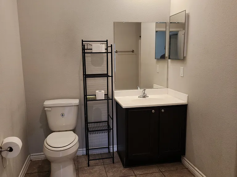 545 Euclid St — Photo 4