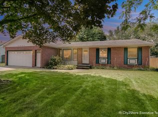 7837 Aster Ln, Jenison, MI 49428