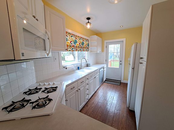 3rd image of 621 S Blair Ave