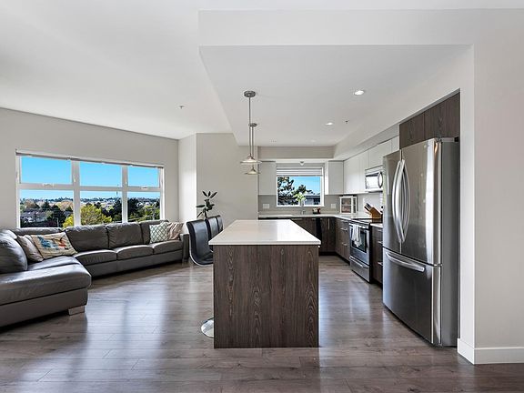 3rd image of 1000 Inverness Rd #309
