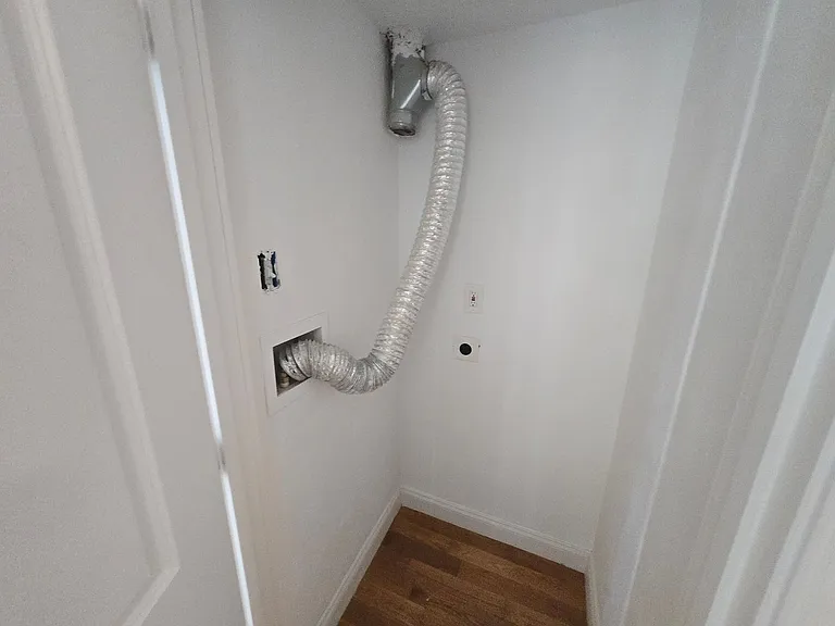 355 Adams Street — Photo 21