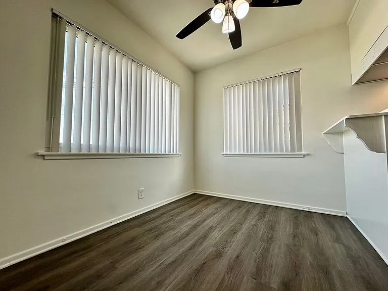 12516 Truro Ave — Photo 6