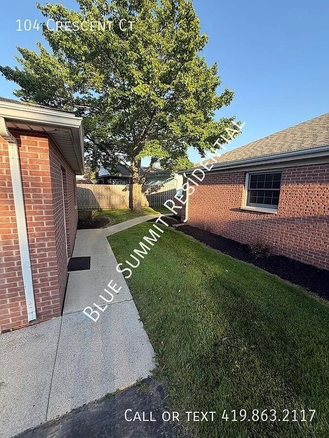 2 bedroom 1 bathroom with a car garage — Photo 4