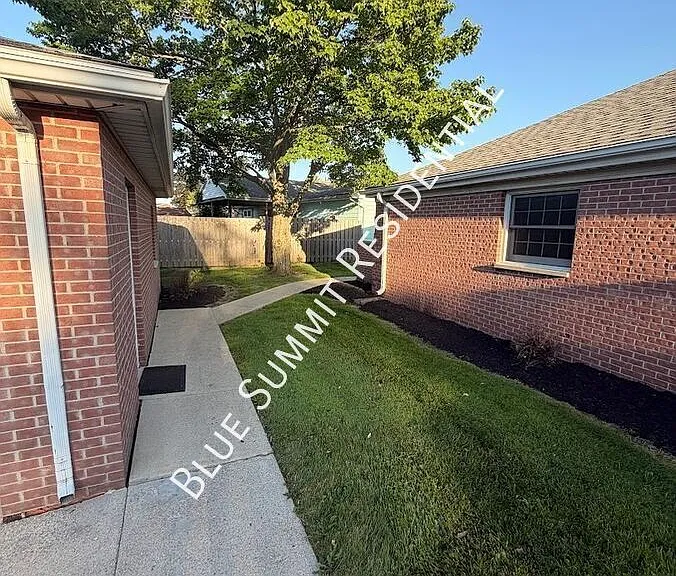 104 Crescent Ct — Photo 4