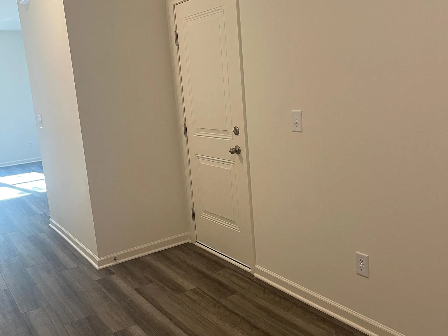 3 bed, 2.5 bath, 1421 sqft, $1,850 — Photo 4