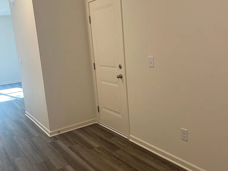 148 Rydal Way — Photo 5