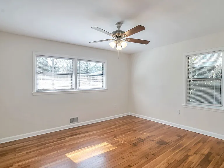3036 Santa Monica Dr — Photo 14