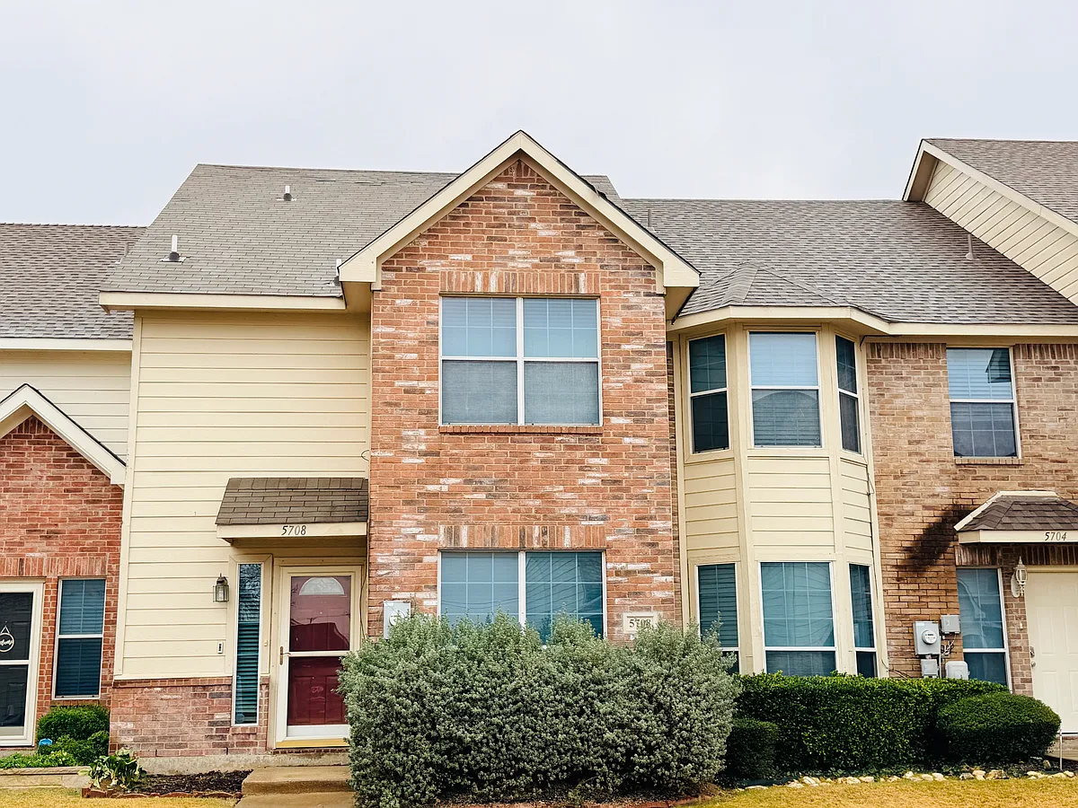 Building Photo - 5708 Giddyup Ln