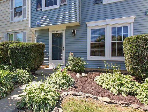 3rd image of 4709 Hersand Ct