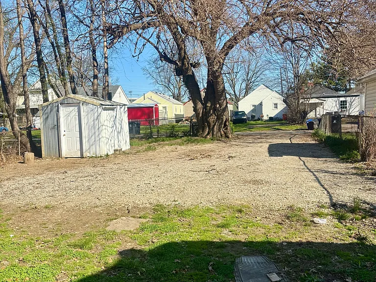 615 Dresden Ave — Photo 9
