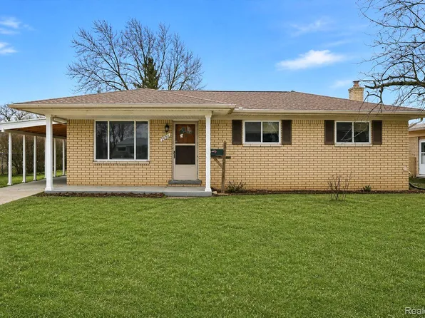 2938 Fox Hill Dr, Sterling Heights, MI 48310