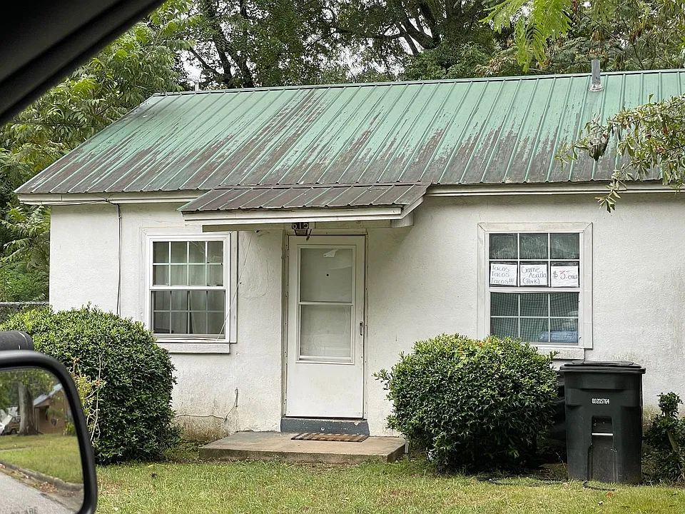 615 Meadow Ave