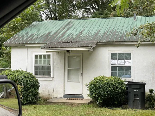 615 Meadow Ave, Opelika, AL 36801