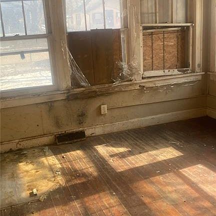 4th image of 526 S Brookside Ave