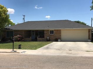 2918 S Birch St, Perryton, TX 79070