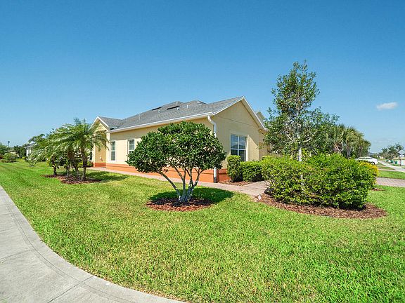 5th image of 2290 Camberly Cir