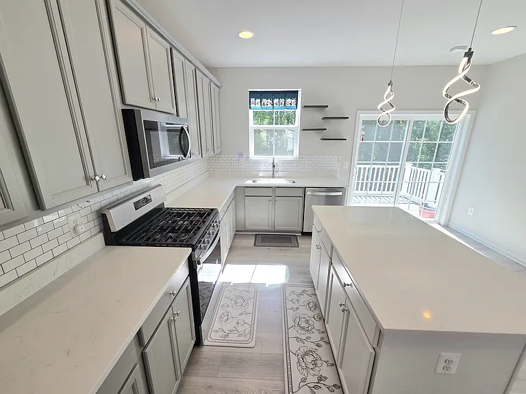 13146 Dowdens Station Way — Photo 9