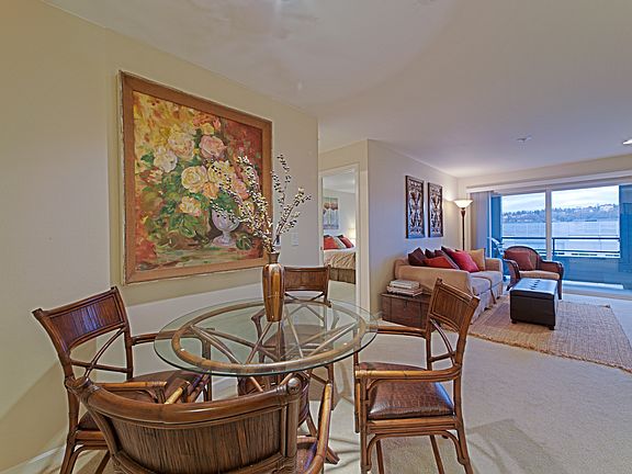 3rd image of 1504 Aurora Ave N APT 310
