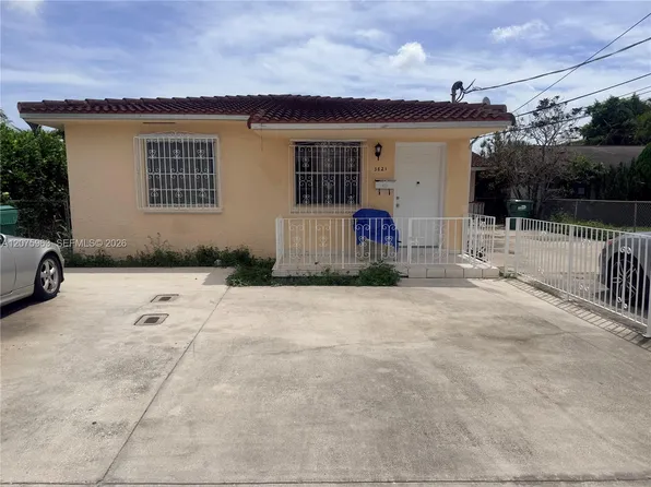 3821 SW 89th Ct, Miami, FL 33165
