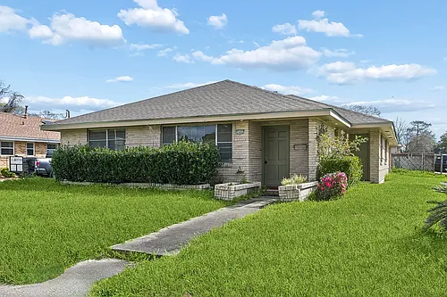 2486 Hyman Pl Photo 1