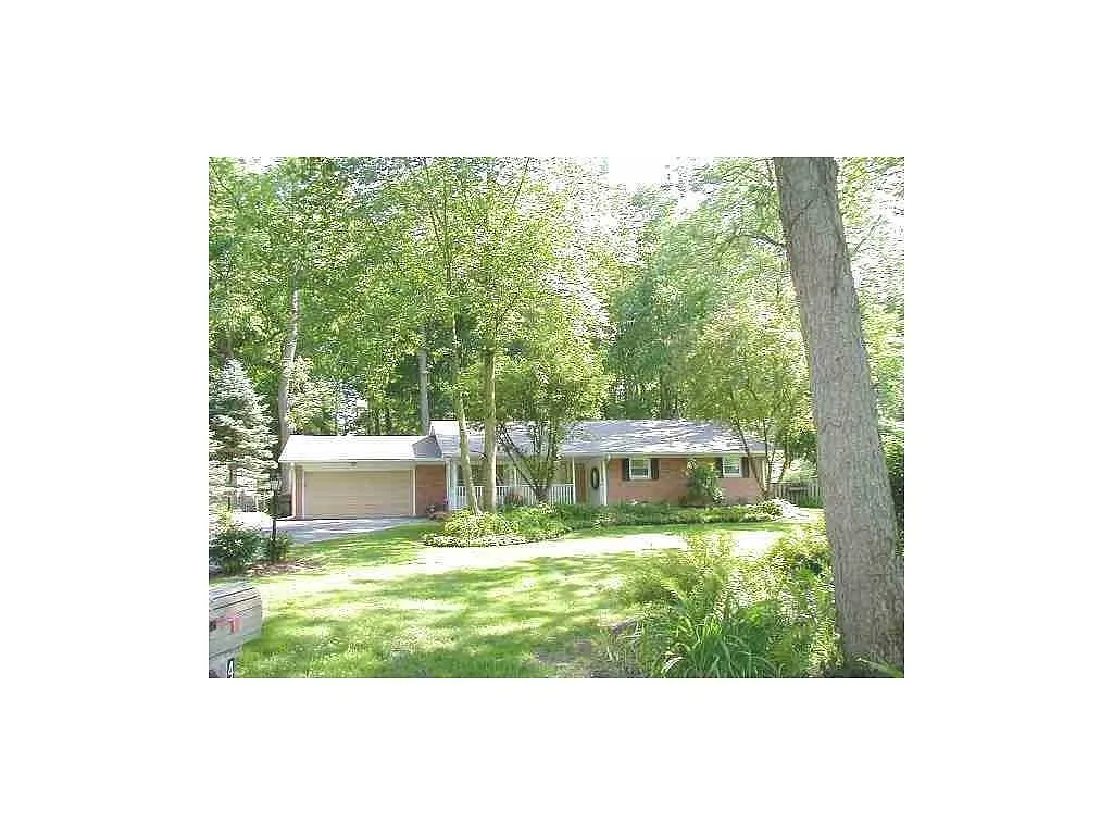 4635 Berkshire Ln photo 1