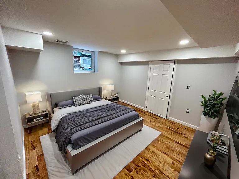 588 E 5th St #1 — Photo 11