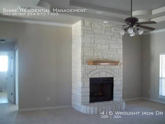 4th image of 416 Wrought Iron Dr