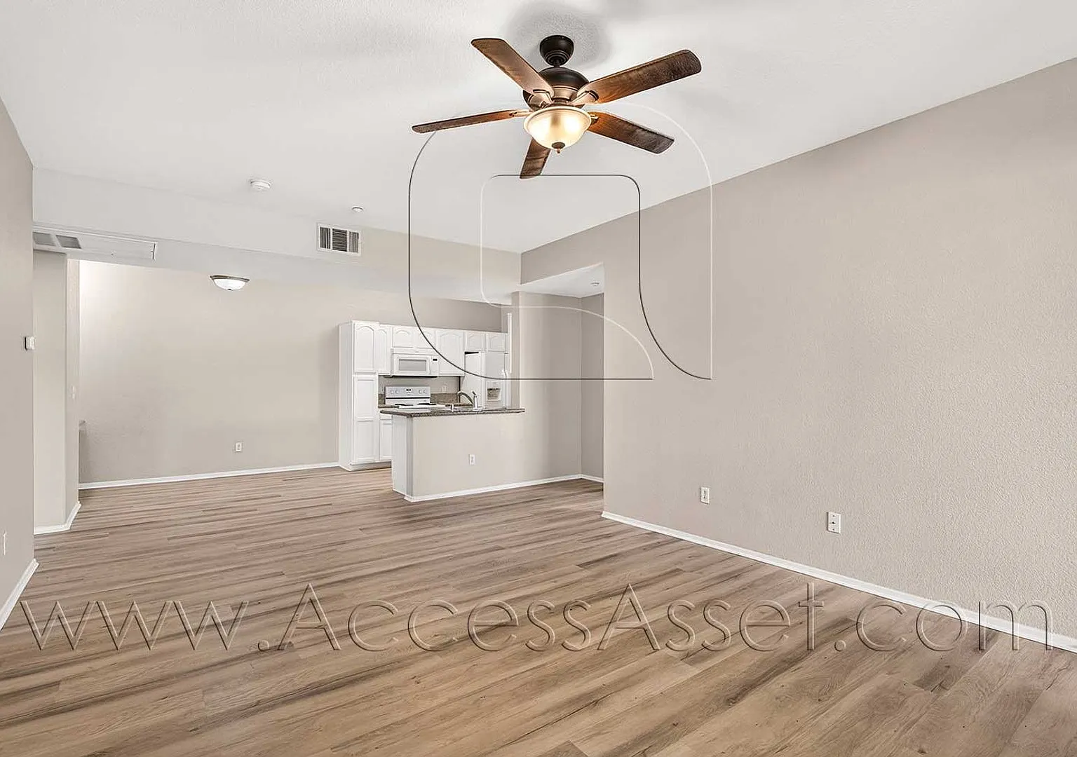 Move-In Ready 2-Bedroom Murrieta Condo with Open Floor Plan & Community Amenities — Photo 4