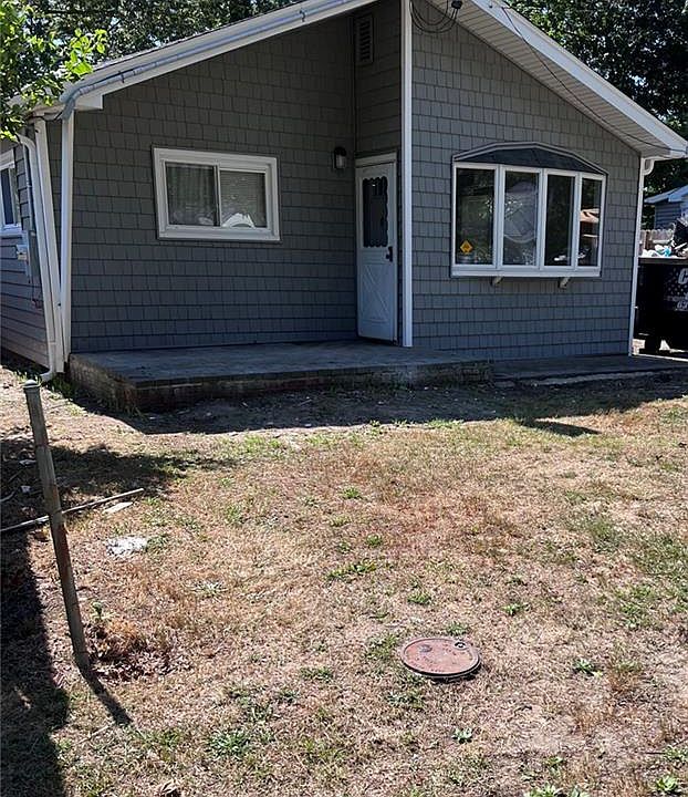 10 Seaford Road, Mastic Beach, NY 11951 Zillow