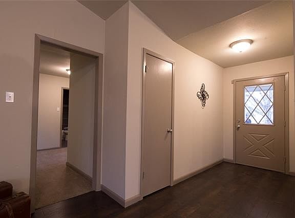 5th image of 1301 E Mesa Park Dr