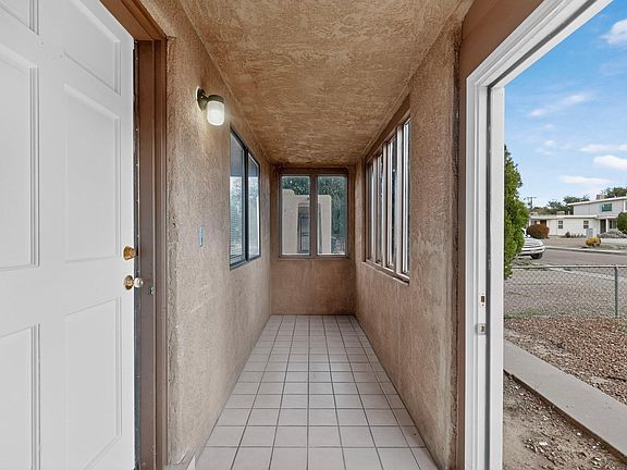 5th image of 1005 Wilmoore Dr SE