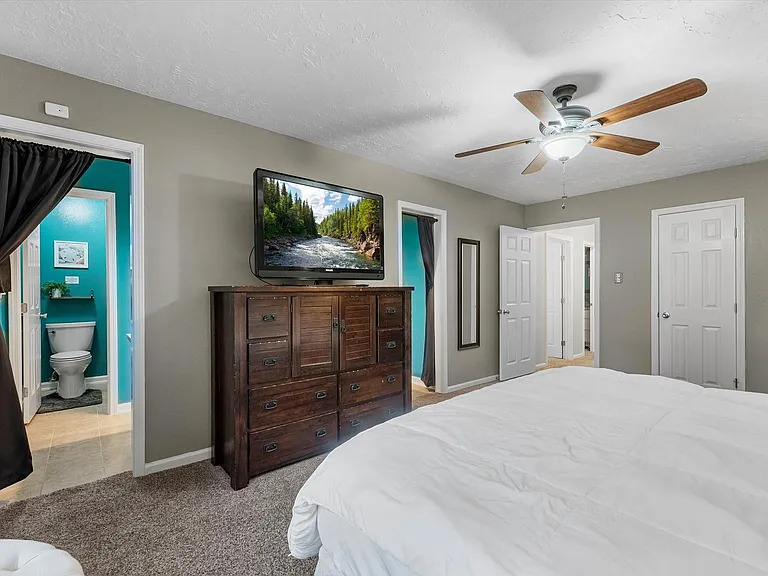 12701 Manorwood Ln — Photo 14