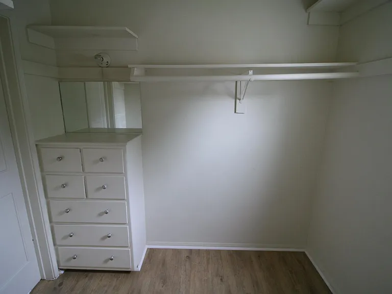 200 S Doheny Dr #100 — Photo 6