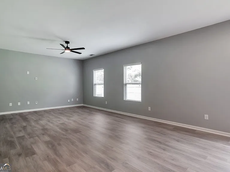 4098 Clay Ct SE — Photo 4