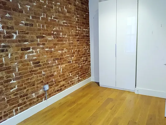 Rented by Evergreen Realty & Investments | media 32